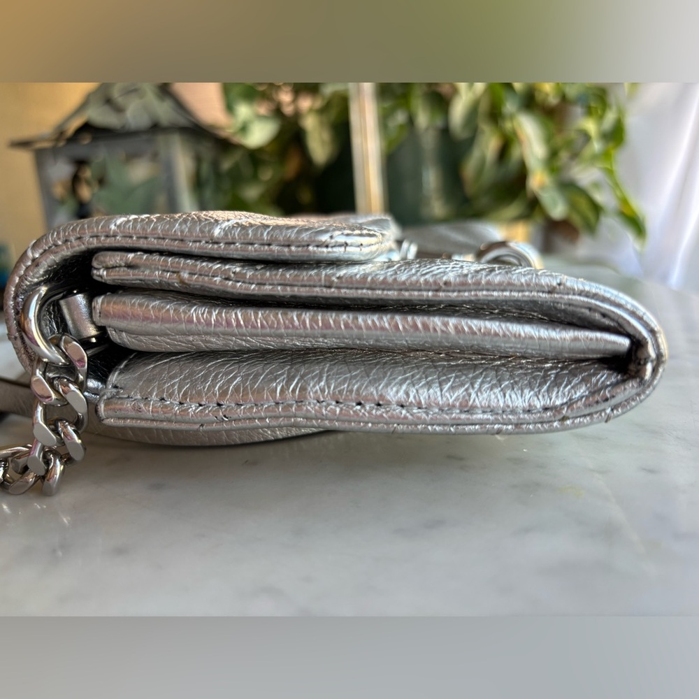 Rebecca Minkoff Silver Quilted Leather Crossbody Bag/Wallet on a Chain - Picture 4 of 16